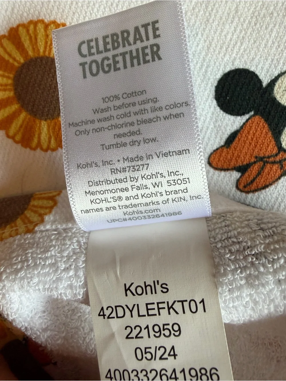 Disney Minnie Mouse Hand Towels Set of 2 NWOT Sunflowers Fall Orange 25.5”x15”